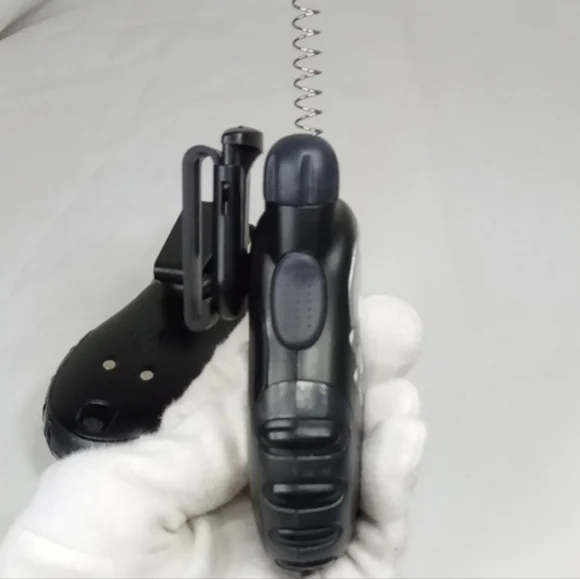 Motorola T5820 Two-Way Radios in Black and Gray - Picture 9 of 15